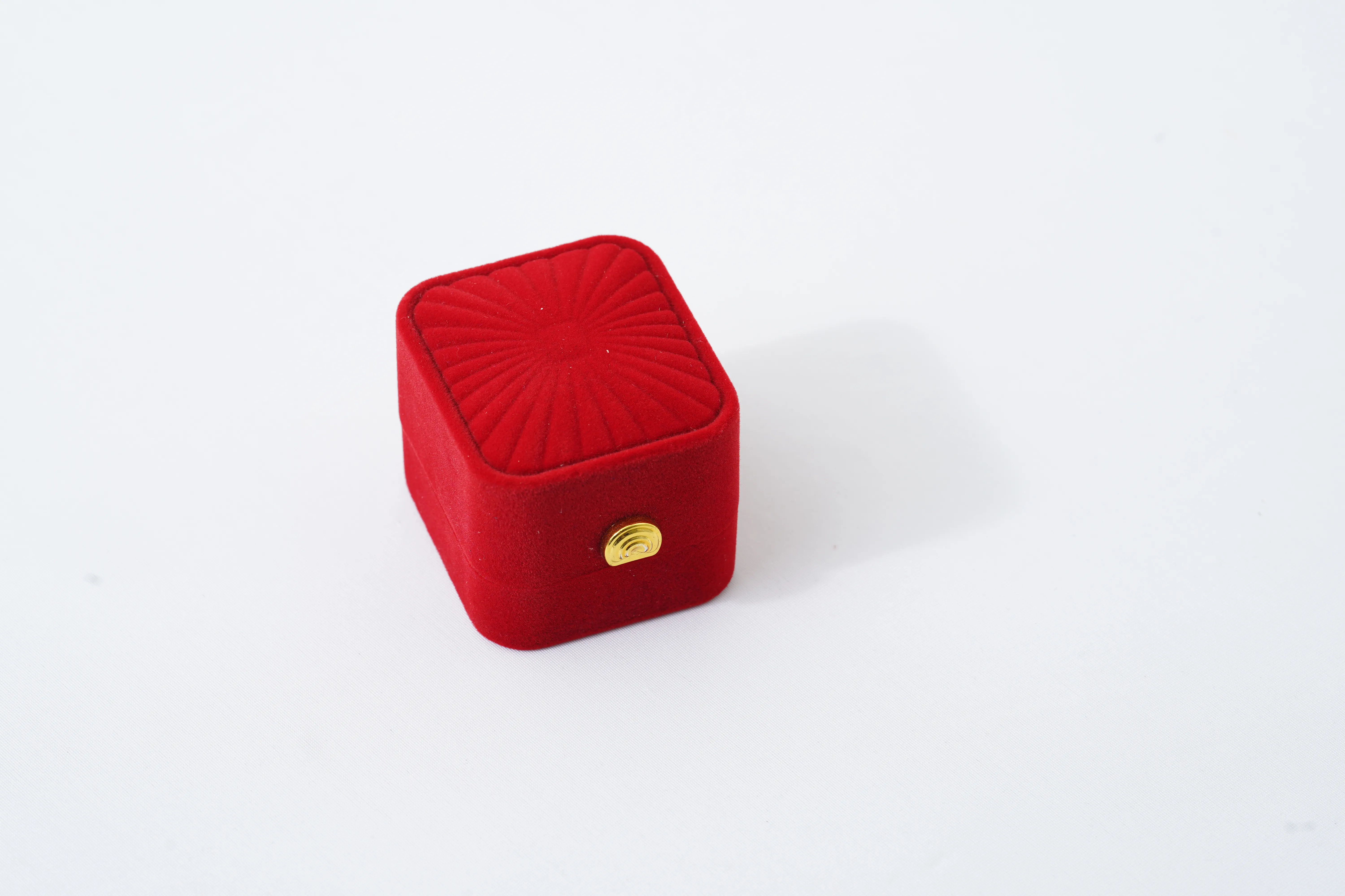 Caja de joyería cuadrada 5,4×4,8×4 cm · Empaques por unidad · Beads Market Co